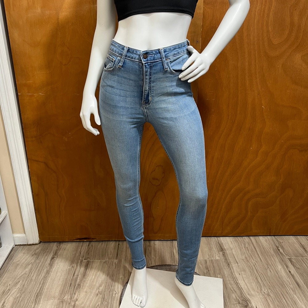 Hollister Ultra High Rise Super Skinny Jeans W26 L30 Stretch Light Wash